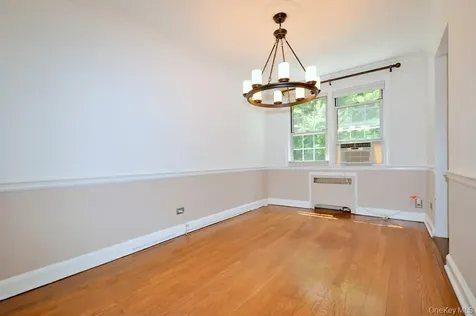 11 Sentry Place Scarsdale NY 10583