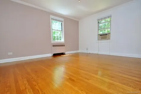 11 Sentry Place Scarsdale NY 10583