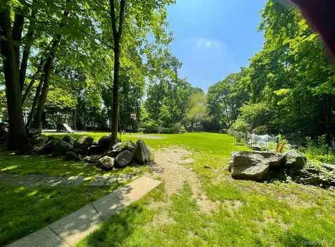 11 Sentry Place Scarsdale NY 10583
