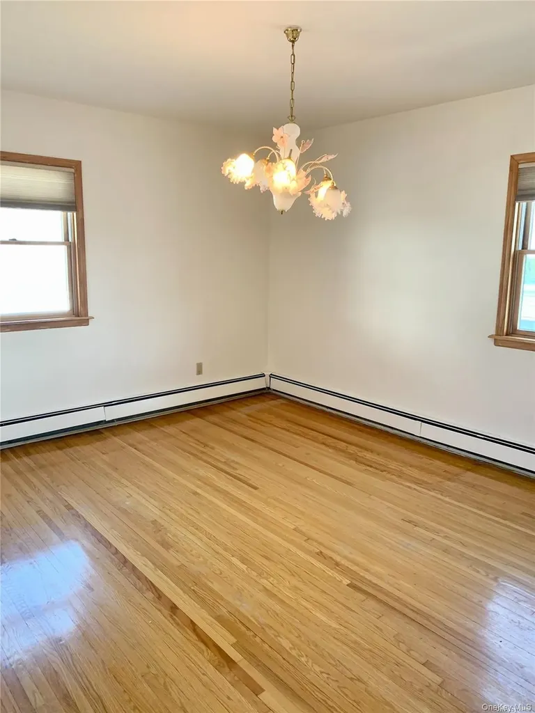 10-07 147th Street Whitestone NY 11357