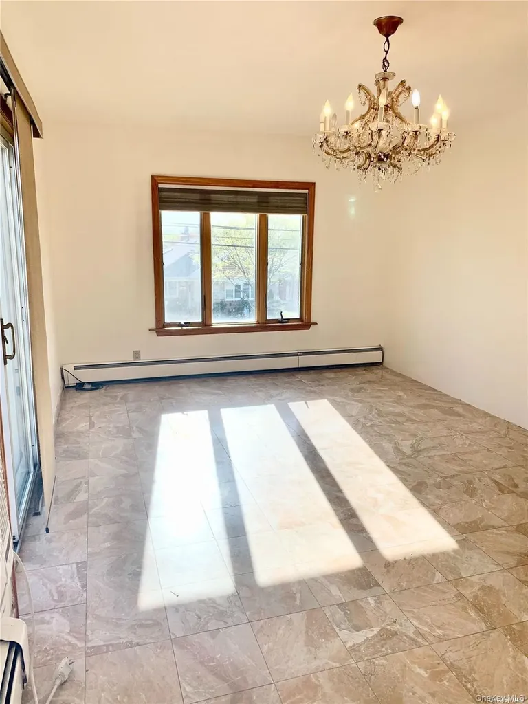10-07 147th Street Whitestone NY 11357