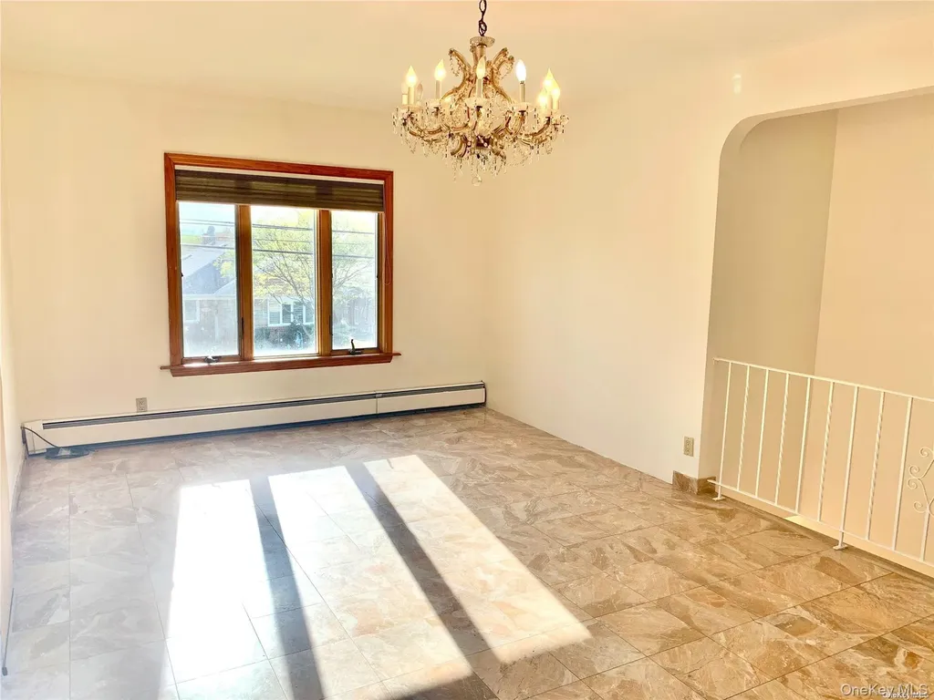 10-07 147th Street Whitestone NY 11357