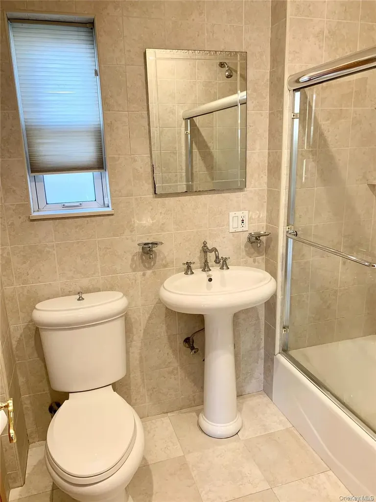 10-07 147th Street Whitestone NY 11357