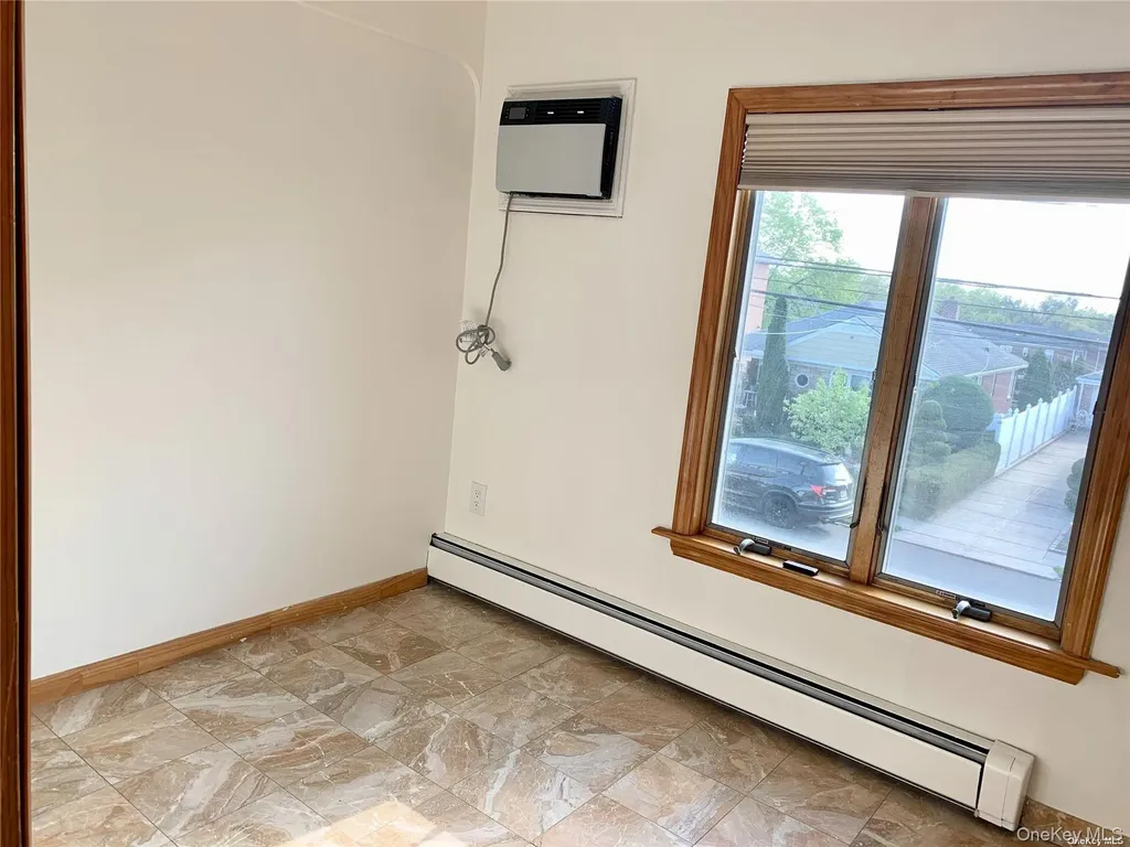 10-07 147th Street Whitestone NY 11357