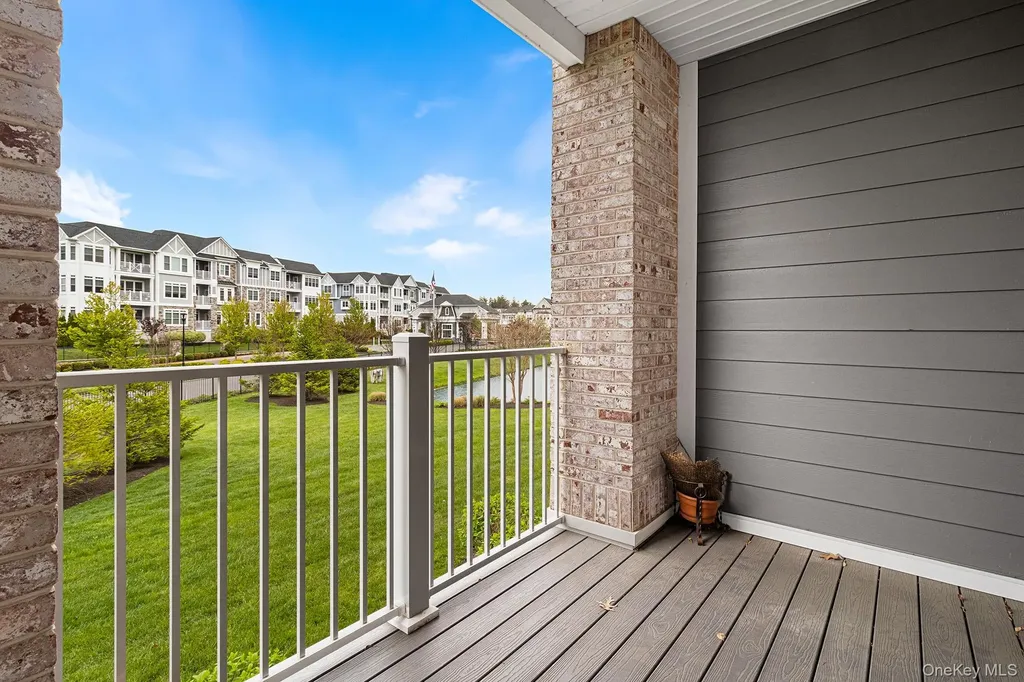 12103 Aspenwood Drive Plainview NY 11803