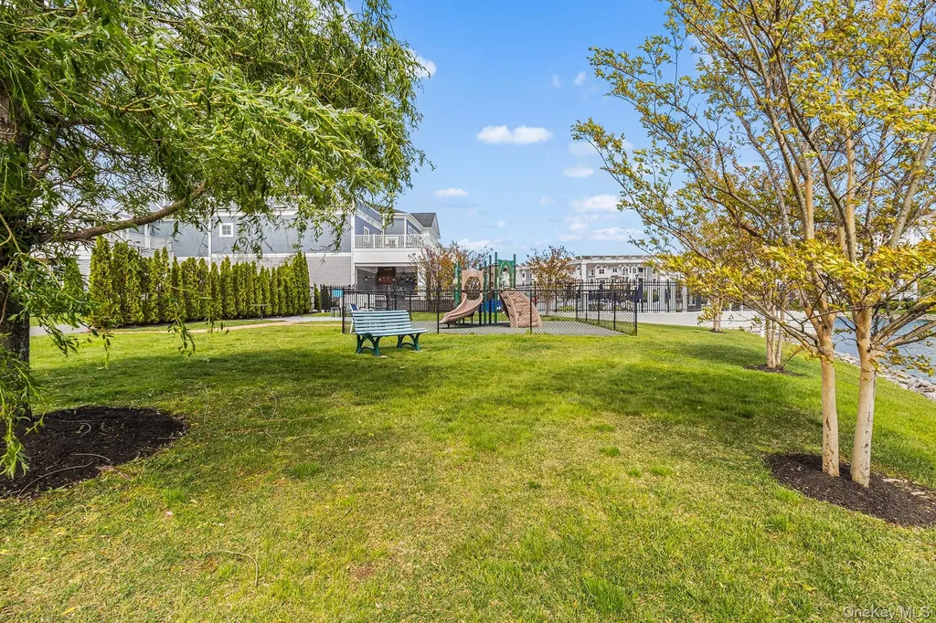 12103 Aspenwood Drive Plainview NY 11803