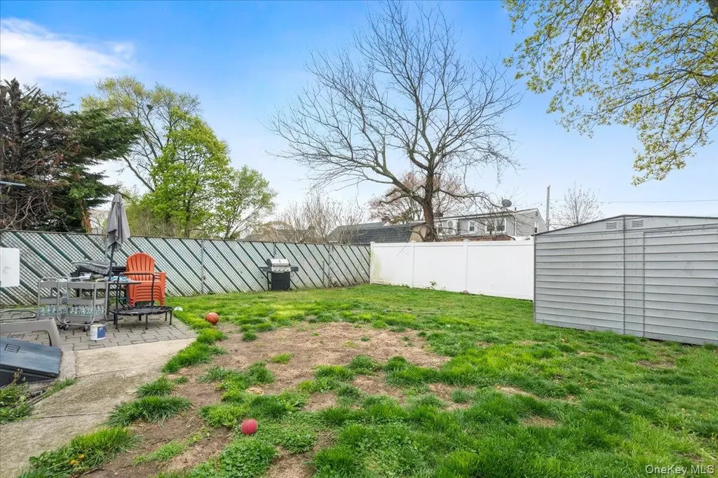385 Grant Avenue Copiague NY 11726