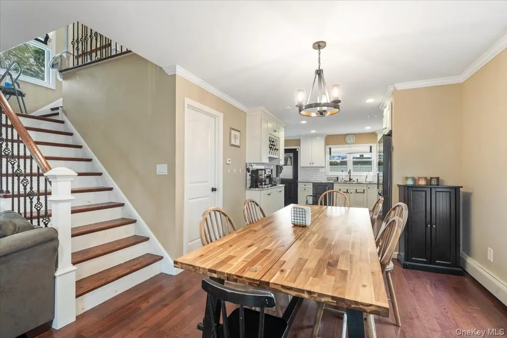 385 Grant Avenue Copiague NY 11726