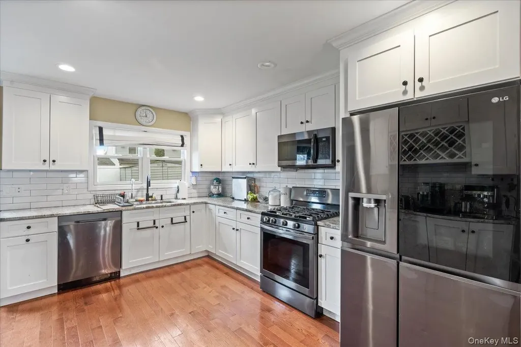 385 Grant Avenue Copiague NY 11726