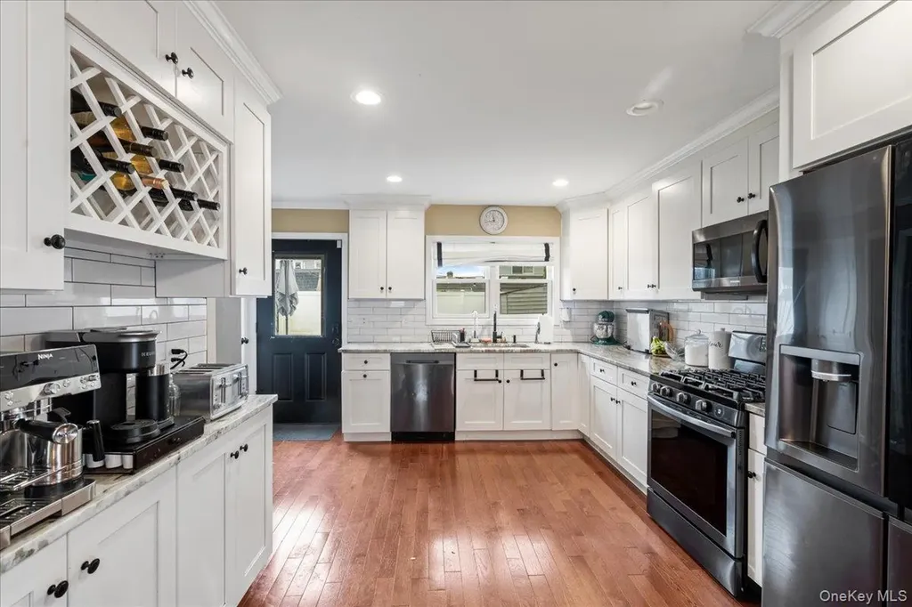 385 Grant Avenue Copiague NY 11726