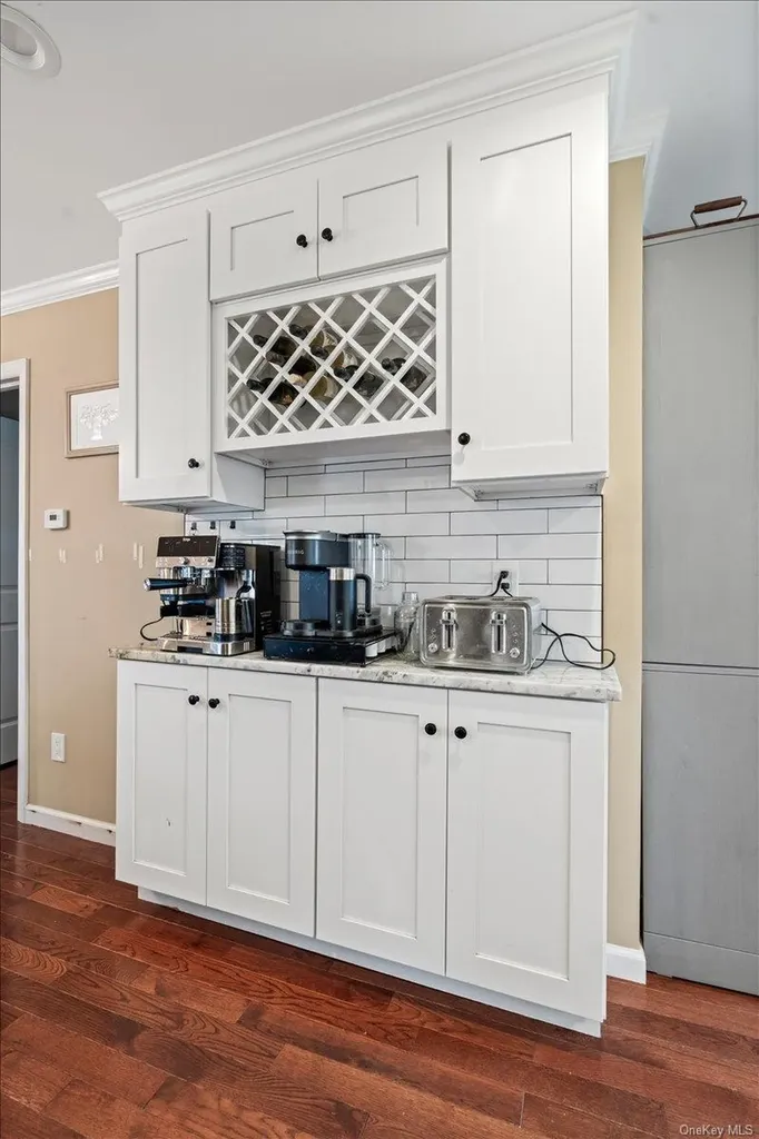 385 Grant Avenue Copiague NY 11726