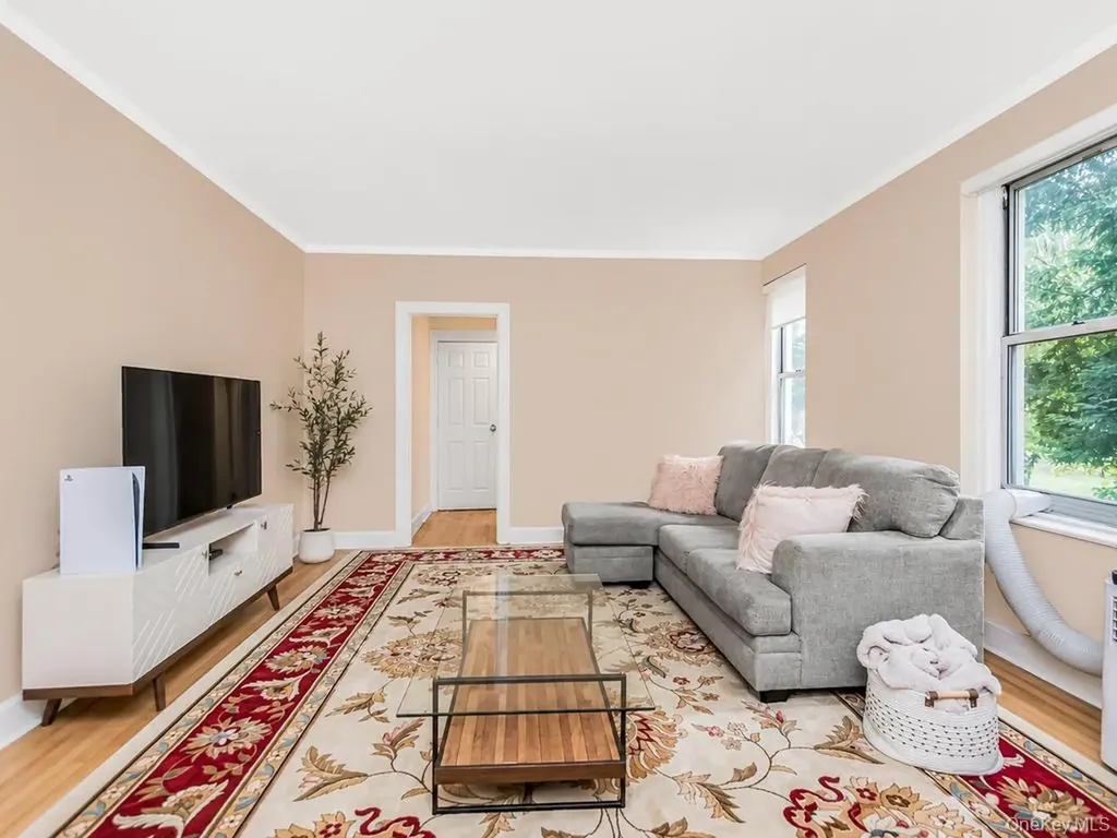 472 Gramatan Avenue Mount Vernon NY 10552