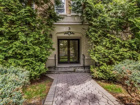 472 Gramatan Avenue Mount Vernon NY 10552