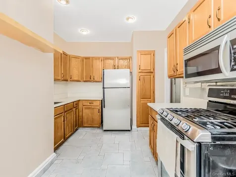 472 Gramatan Avenue Mount Vernon NY 10552