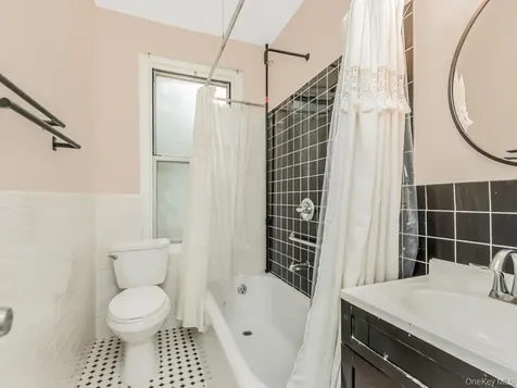 472 Gramatan Avenue Mount Vernon NY 10552