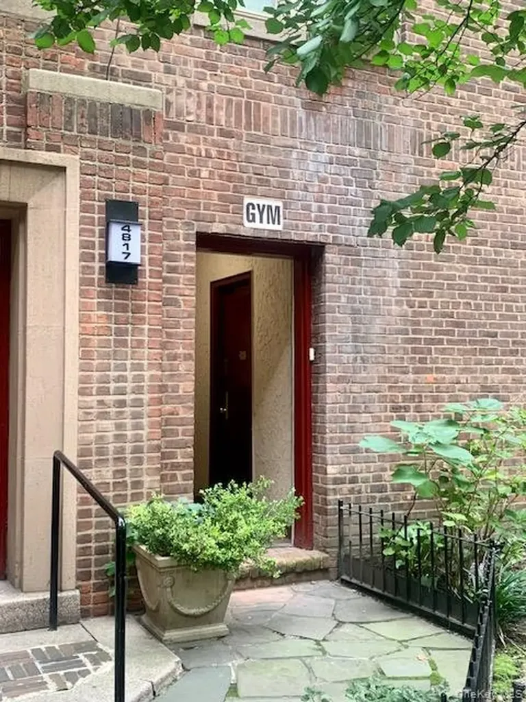 48-26 44th Street Woodside NY 11377