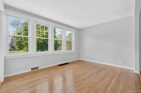 175 Seward Street Buchanan NY 10511