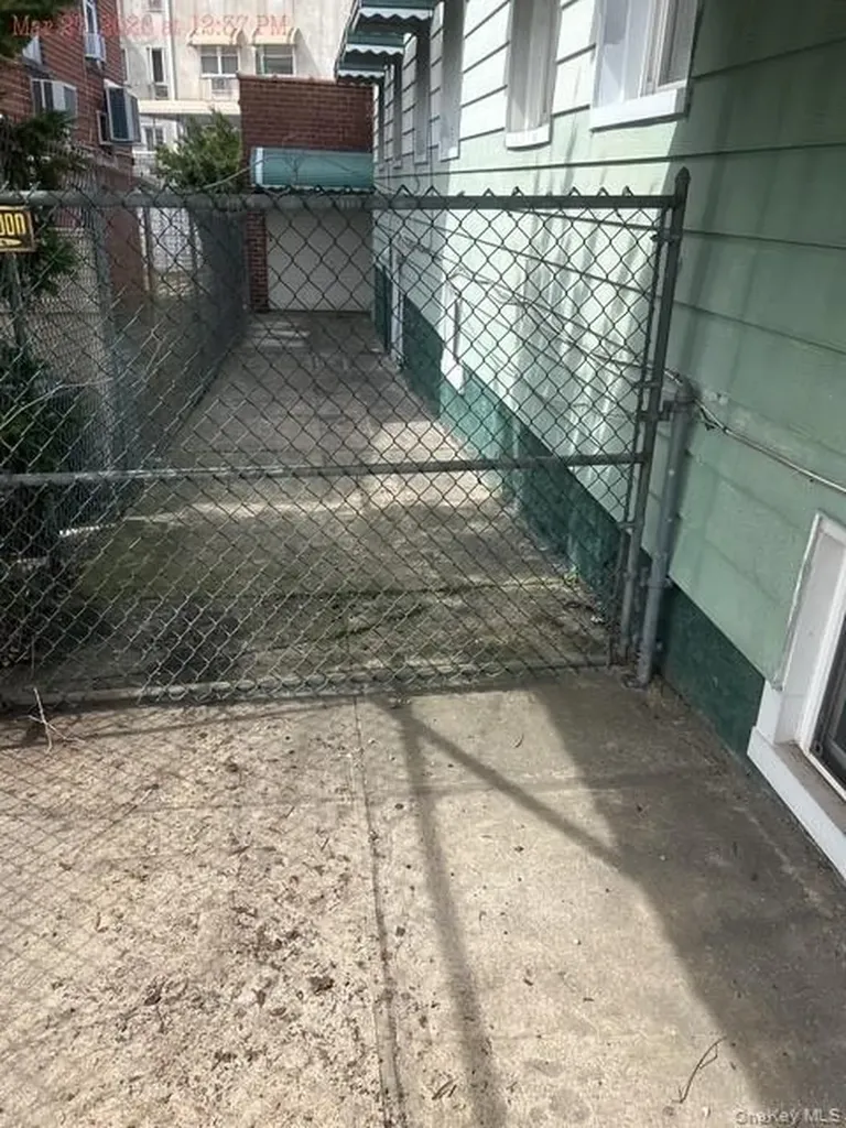 3335 Hone Avenue Bronx NY 10469