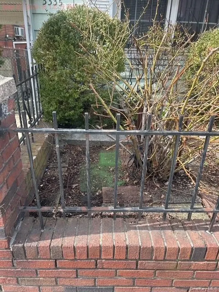 3335 Hone Avenue Bronx NY 10469