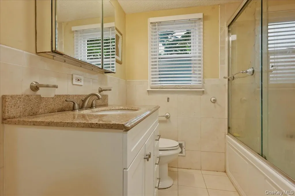 336 Princeton Street Westbury NY 11590