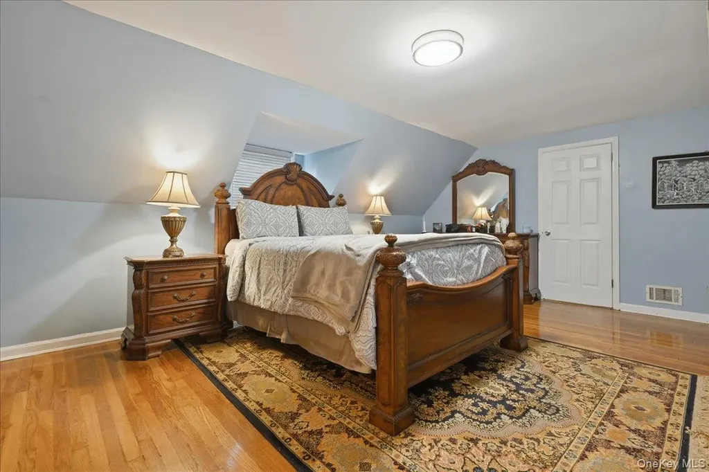 336 Princeton Street Westbury NY 11590