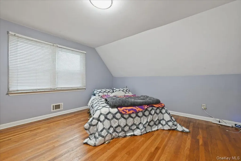 336 Princeton Street Westbury NY 11590