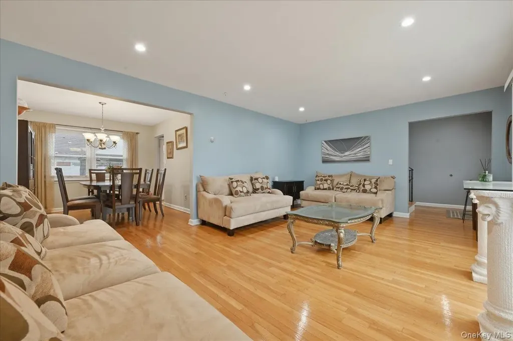336 Princeton Street Westbury NY 11590