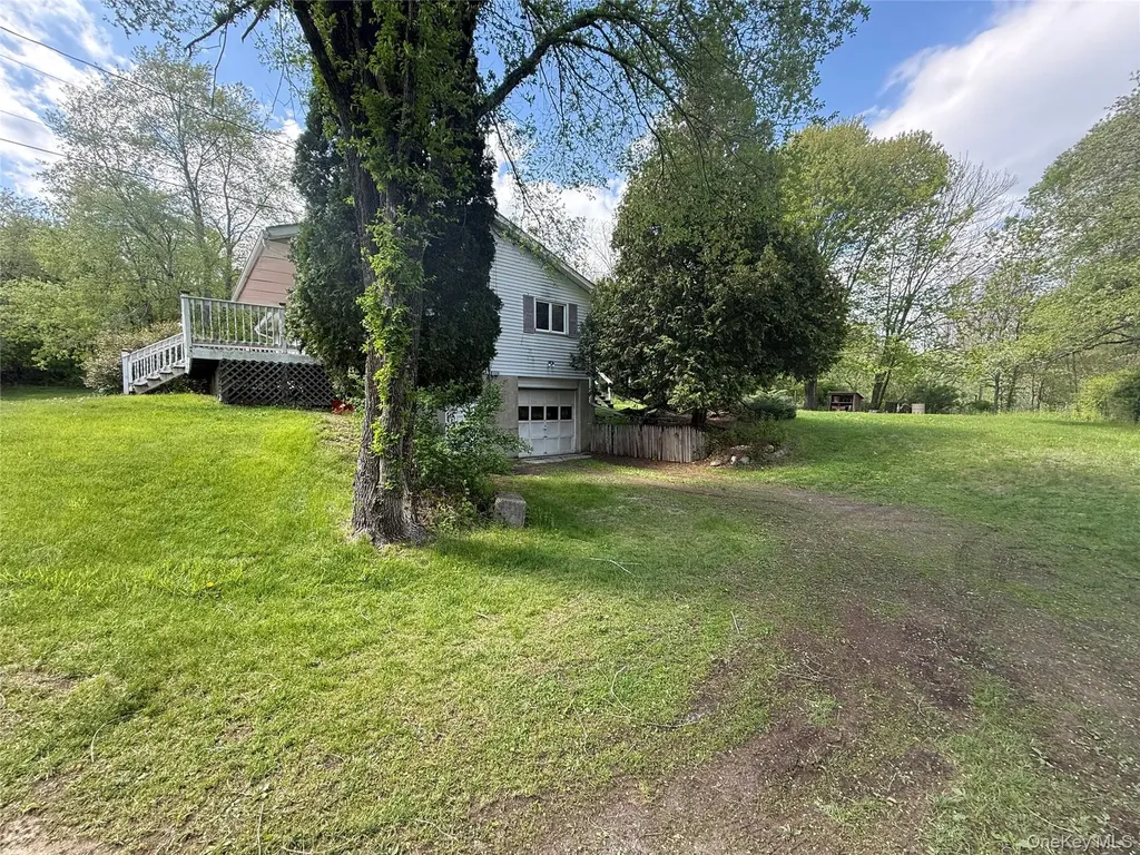1506 State Route 32 Wallkill NY 12589
