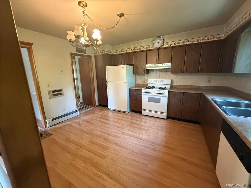 1506 State Route 32 Wallkill NY 12589