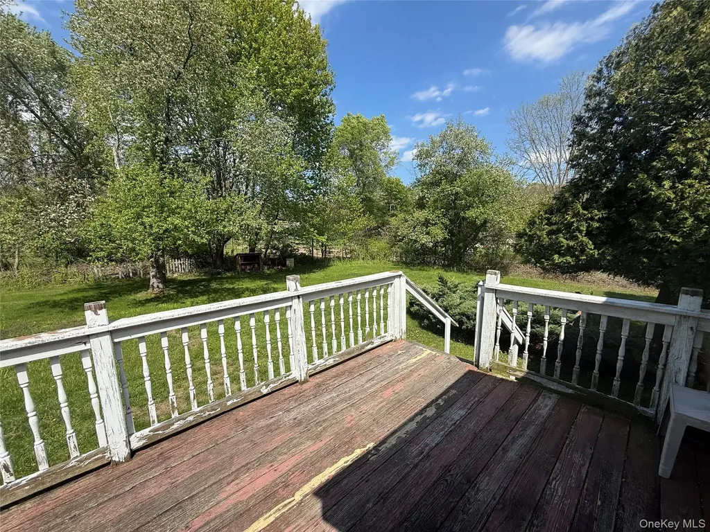 1506 State Route 32 Wallkill NY 12589