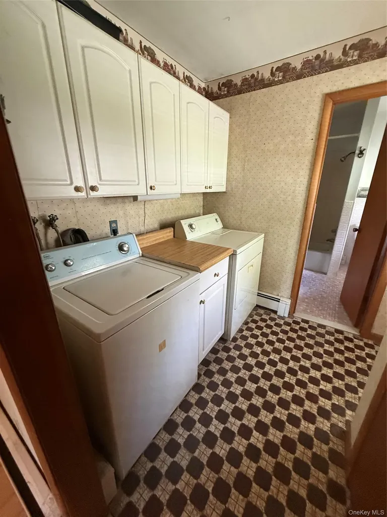1506 State Route 32 Wallkill NY 12589