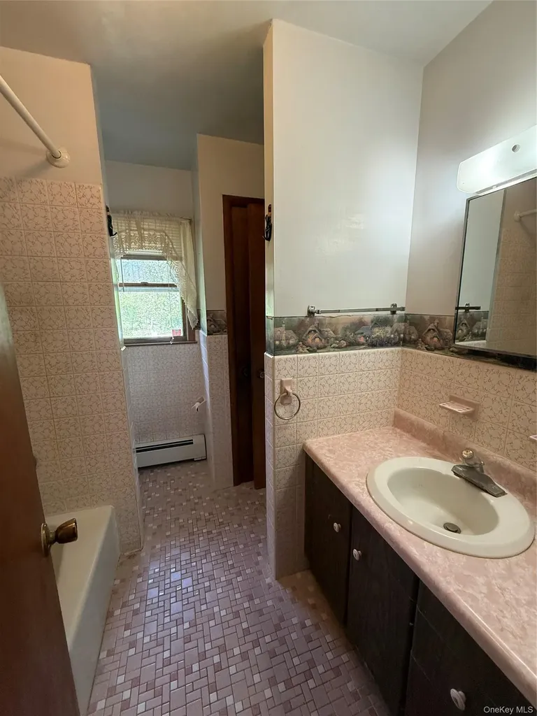 1506 State Route 32 Wallkill NY 12589