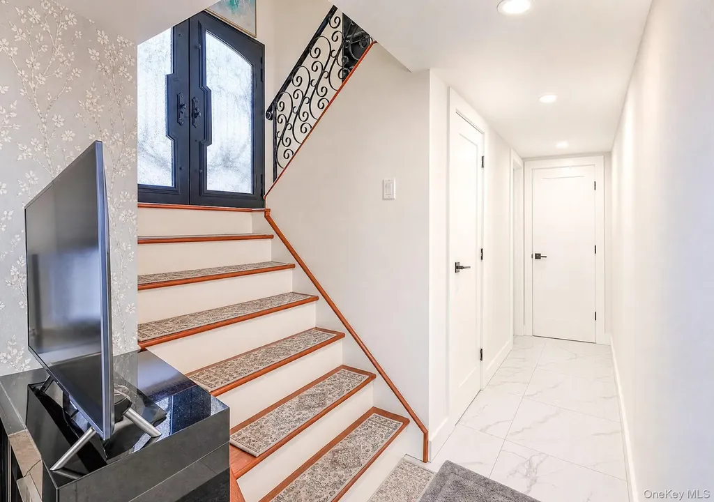 3 Katonah Place Dix Hills NY 11746