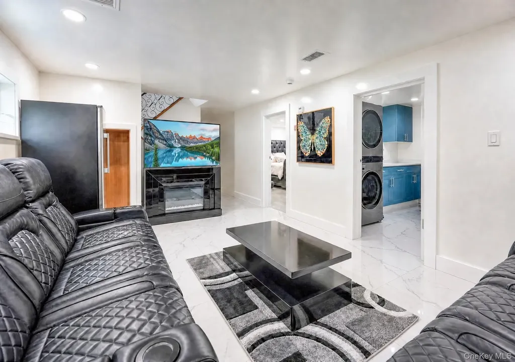 3 Katonah Place Dix Hills NY 11746