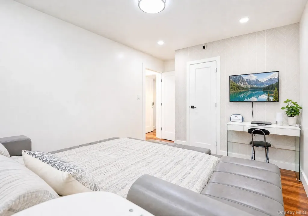 3 Katonah Place Dix Hills NY 11746