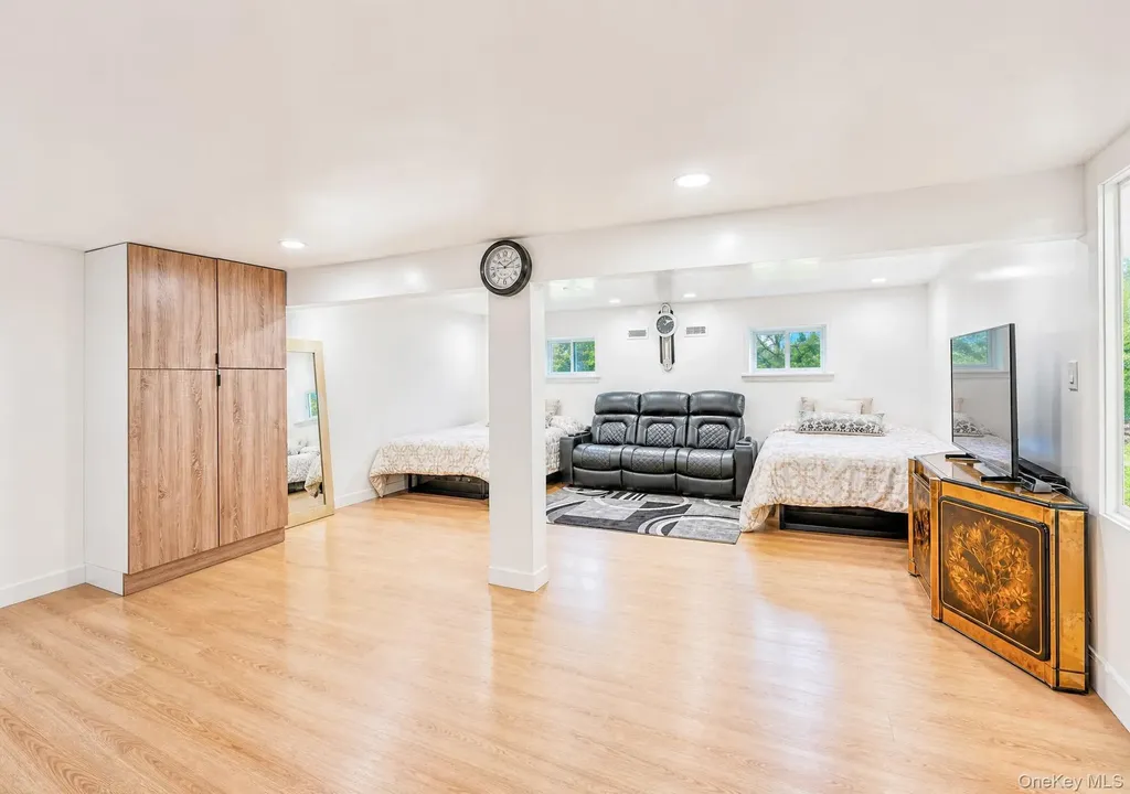 3 Katonah Place Dix Hills NY 11746