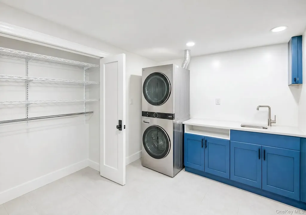 3 Katonah Place Dix Hills NY 11746