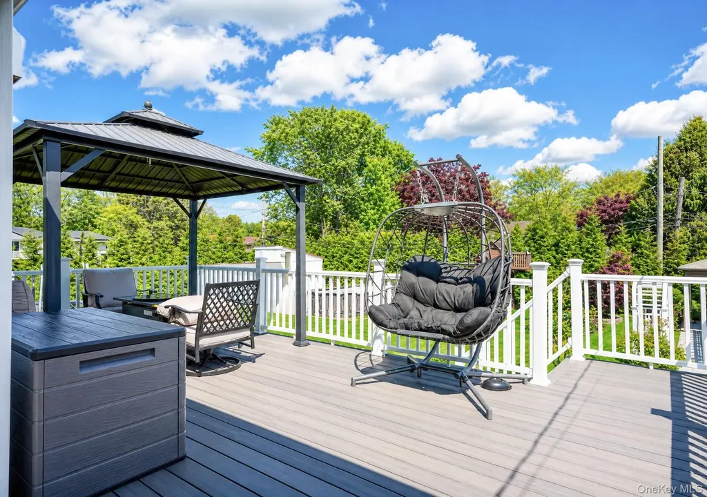 3 Katonah Place Dix Hills NY 11746