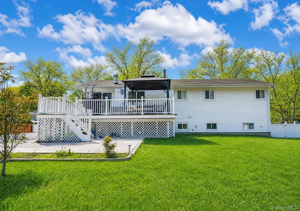 3 Katonah Place Dix Hills NY 11746