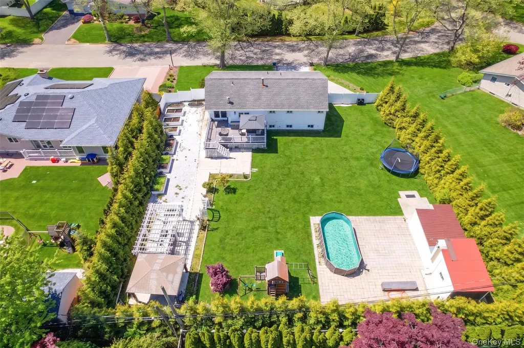 3 Katonah Place Dix Hills NY 11746