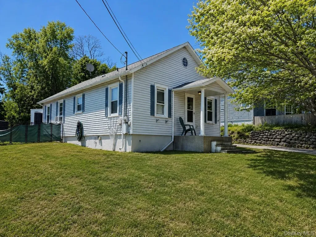 79 Silver Spring Road New Windsor NY 12553