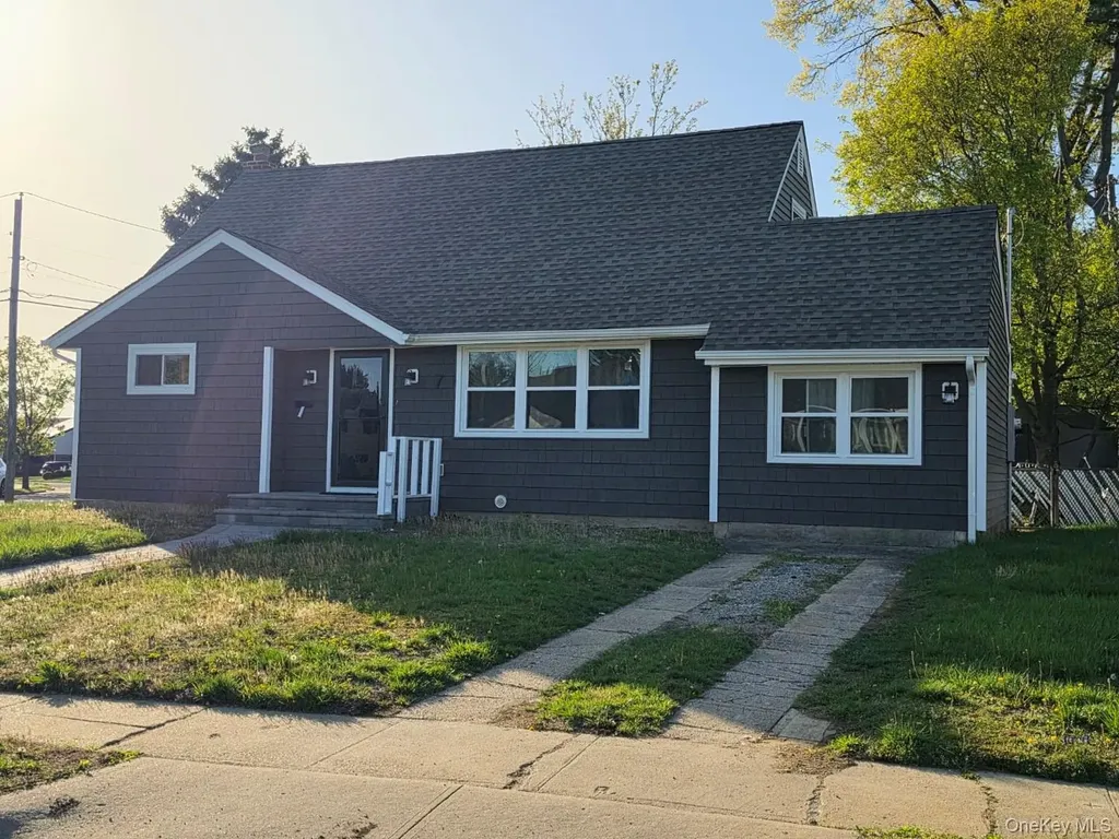 7 Mindy Lane Westbury NY 11590