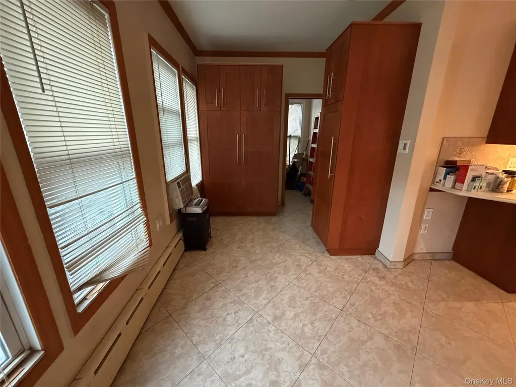1871 Matthews Avenue Bronx NY 10462