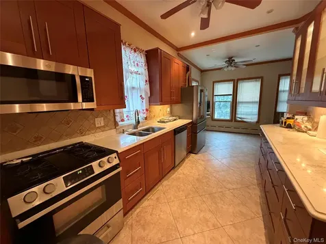 1871 Matthews Avenue Bronx NY 10462