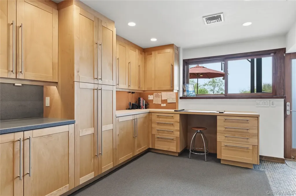 893 Route 9w S Nyack NY 10960