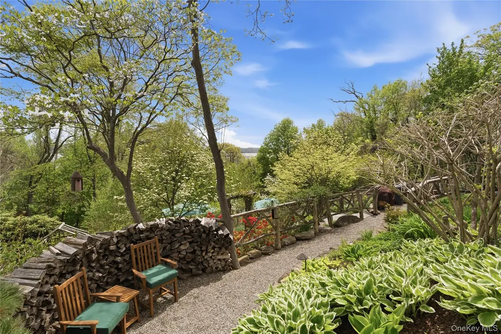 893 Route 9w S Nyack NY 10960