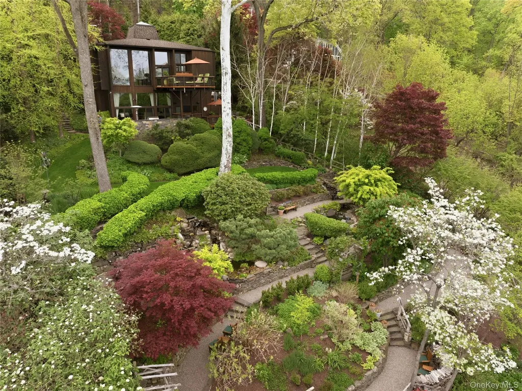893 Route 9w S Nyack NY 10960