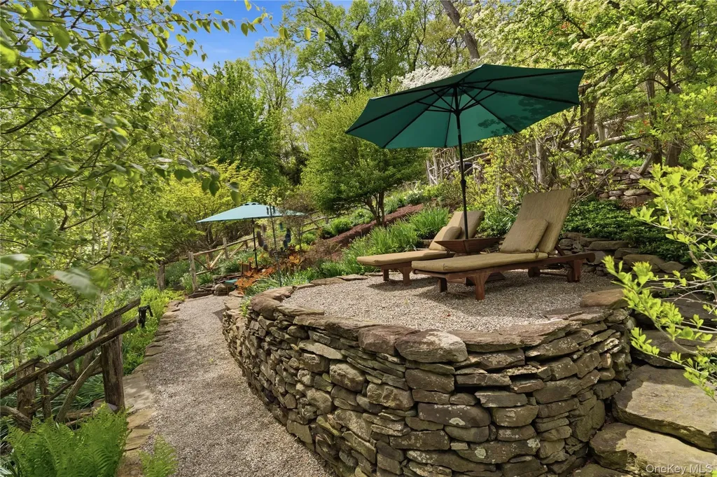 893 Route 9w S Nyack NY 10960