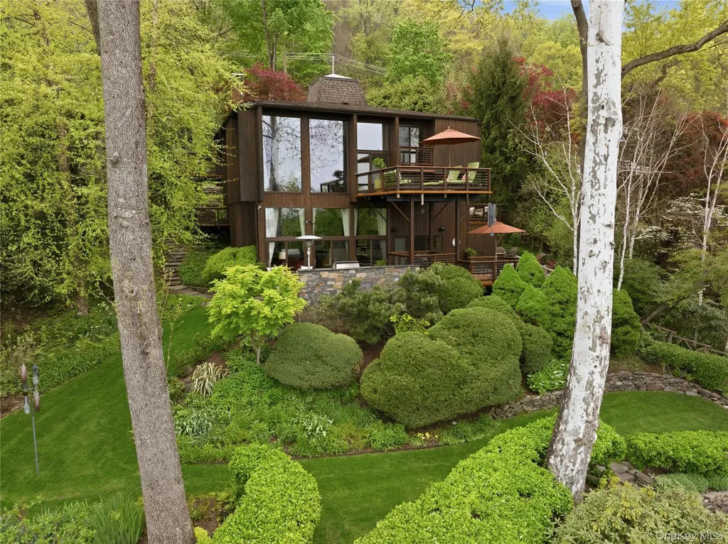 893 Route 9w S Nyack NY 10960