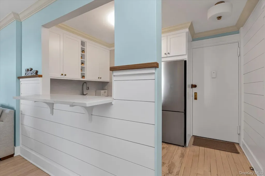 370 W Broadway Long Beach NY 11561